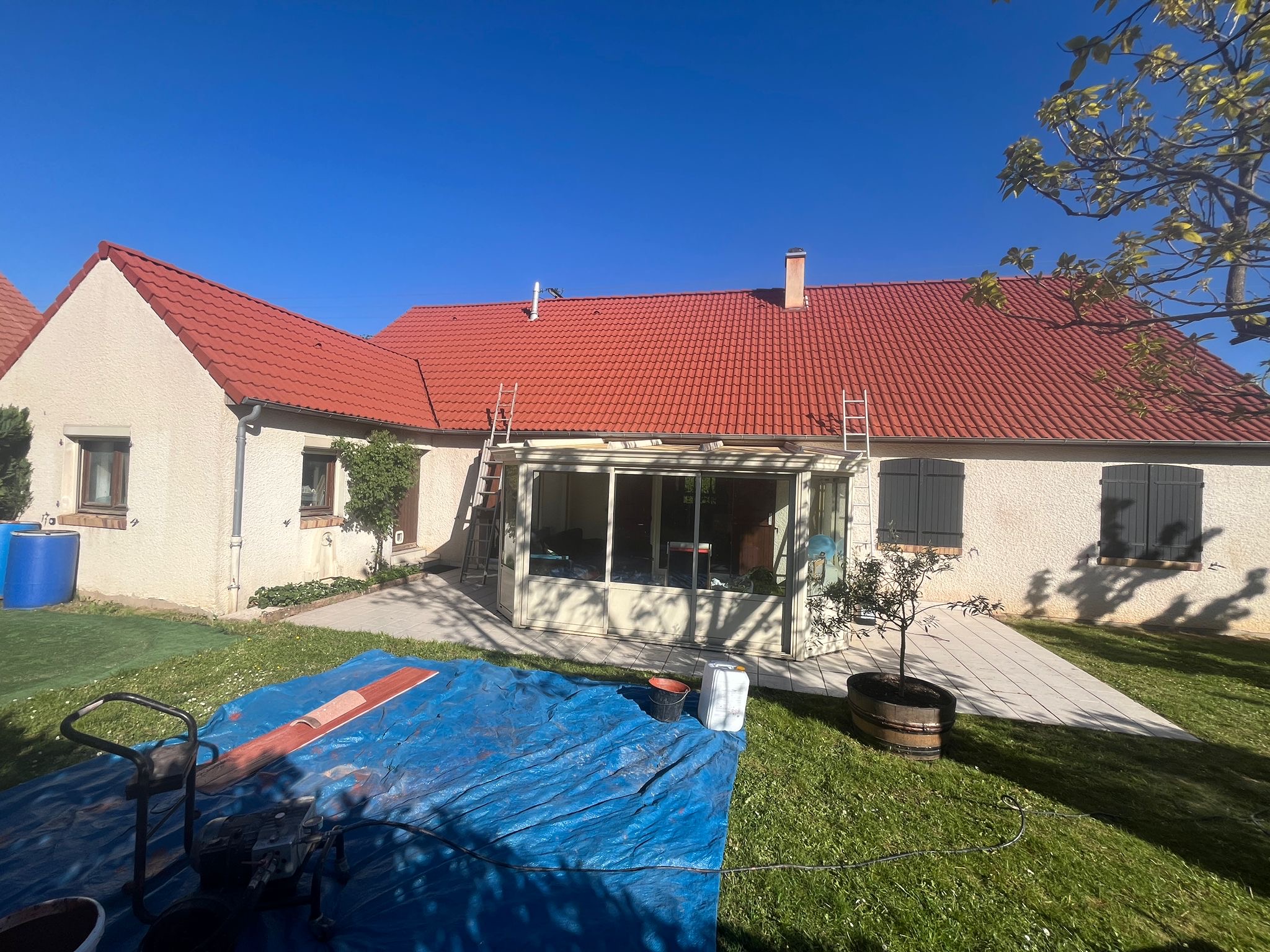 Après rénovation de toiture par un couvreur à Chalon-sur-Saône sur maison individuelle